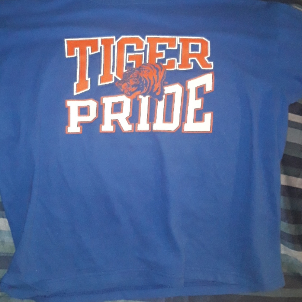 Tiger pride tee